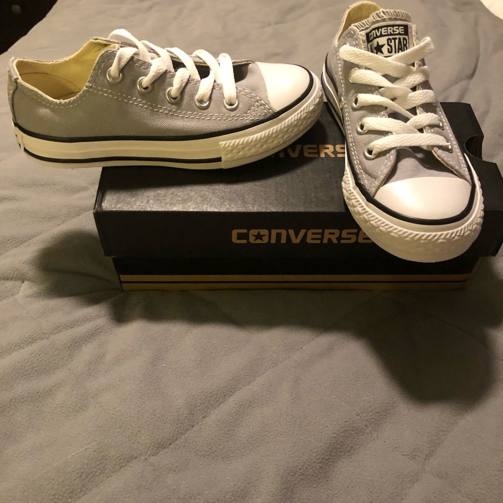 ❌❌SOLD❌❌  Converse Size 11 YOUTH, Wolf Grey